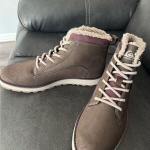 Quiksilver Men's Brown Sherpa Boots size US9